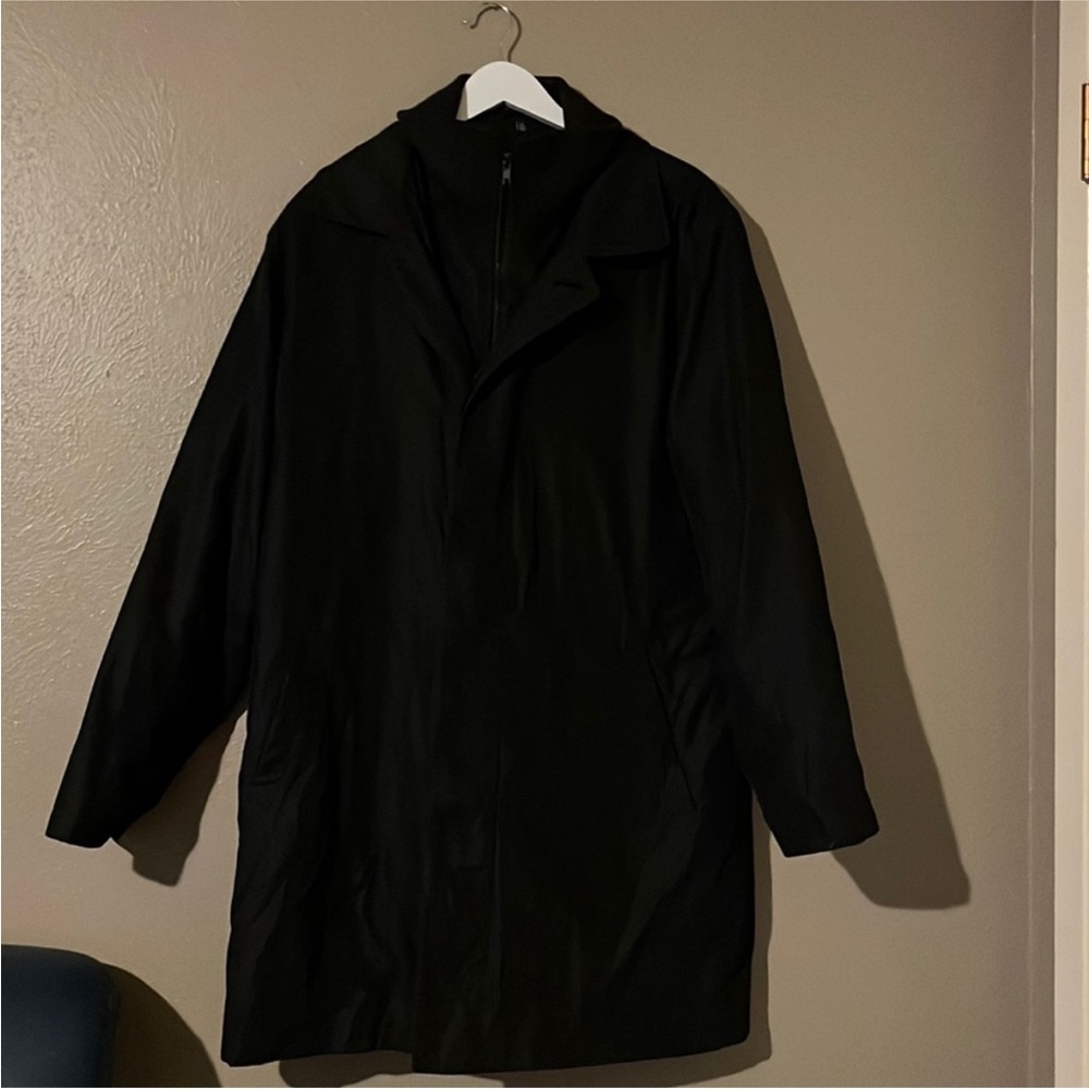 Ralph Lauren Black Trench Coat with Oversized Fit and Wide Lapel